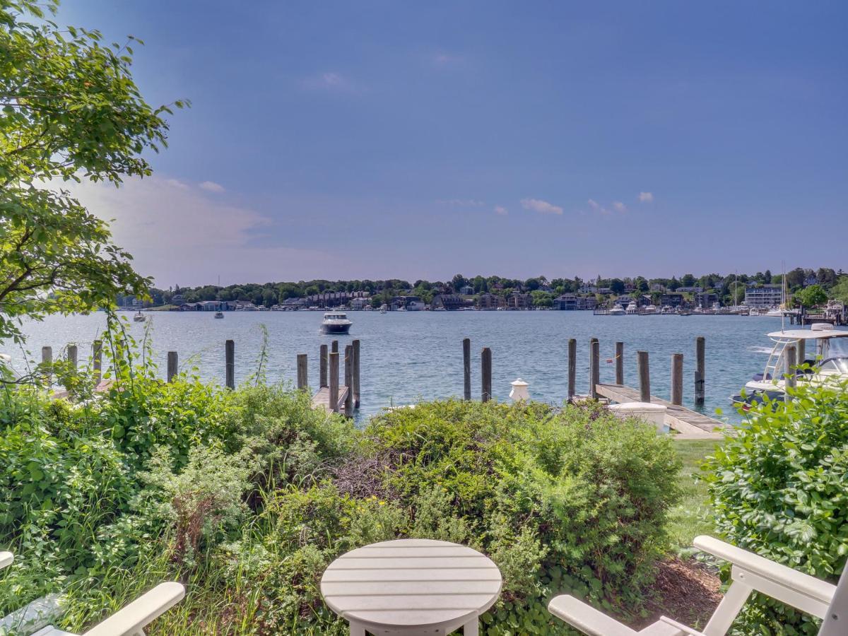 105 Edgewater Inn Charlevoix Εξωτερικό φωτογραφία