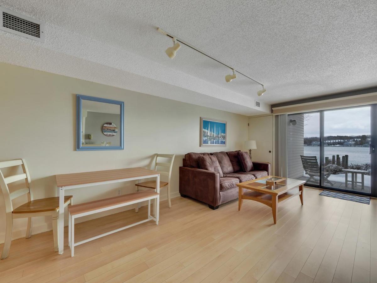 105 Edgewater Inn Charlevoix Εξωτερικό φωτογραφία